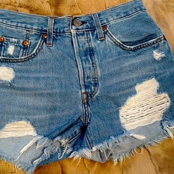LEVIS 501 Jean Shorts - Picture 1 of 3